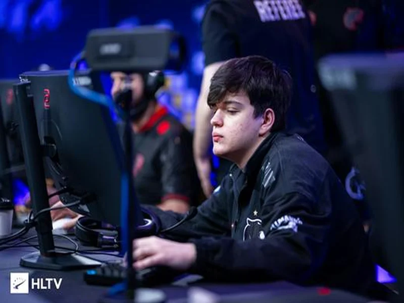职业哥评选2025年CS2职业赛场最佳新人,molodoy领衔